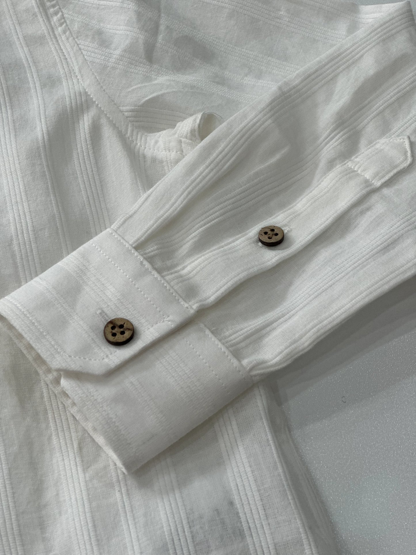Camicia bianca con colletto coreano