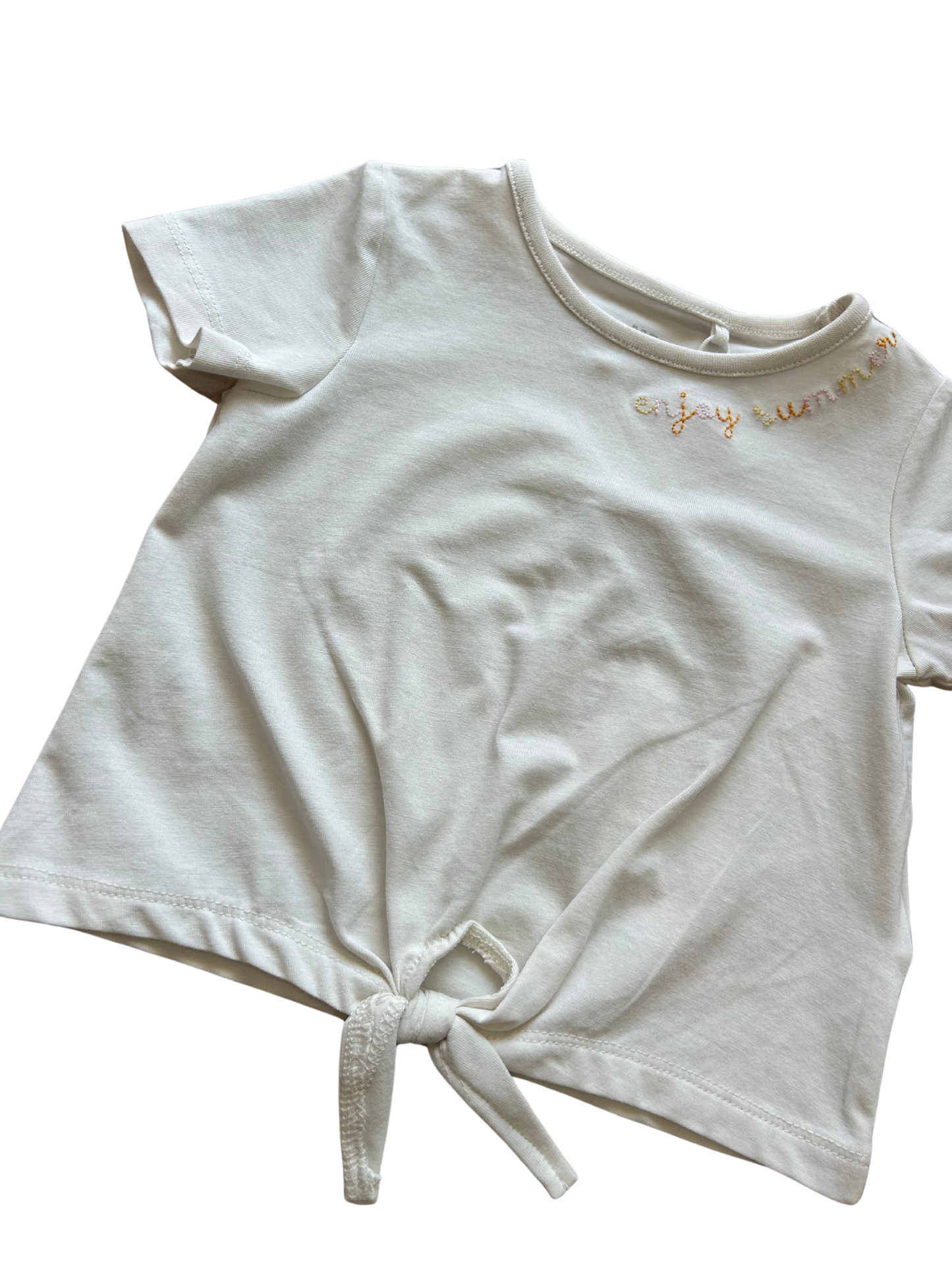 shirt in cotone bianca con ricamo al collo per neonata e bambina