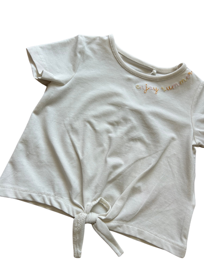 shirt in cotone bianca con ricamo al collo per neonata e bambina