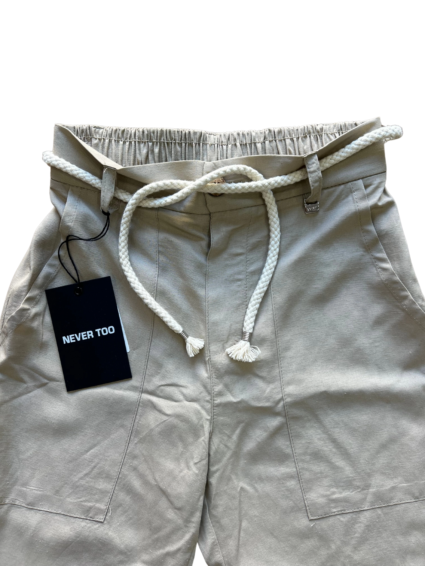 Bermuda beige con cinta in corda