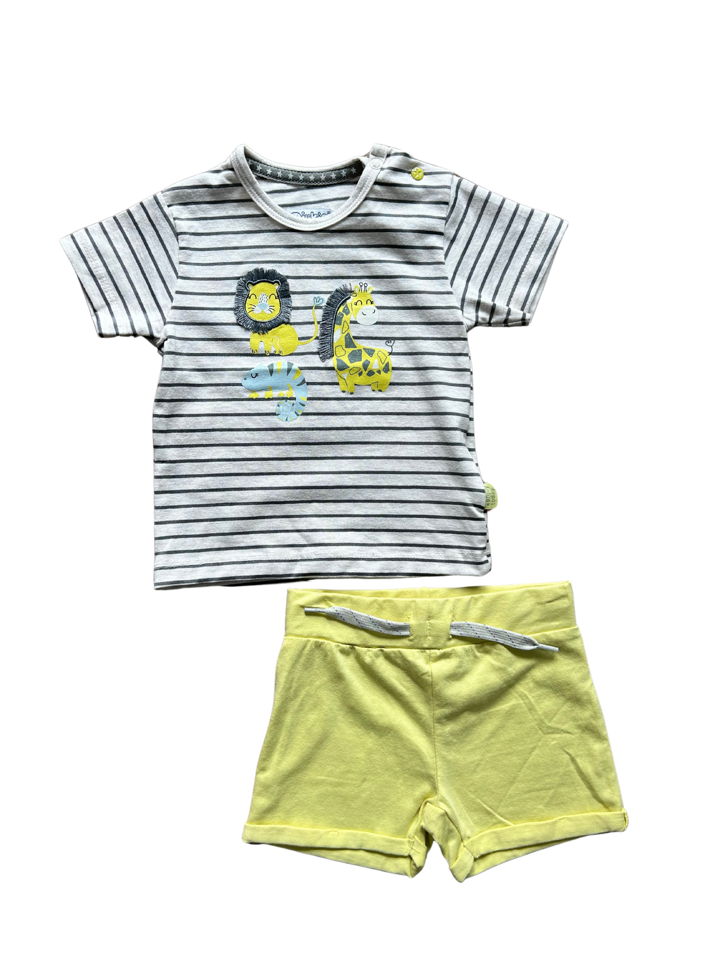 set sportivo shirt con animaletti e pantaloncino sportivo con elastico per neonato