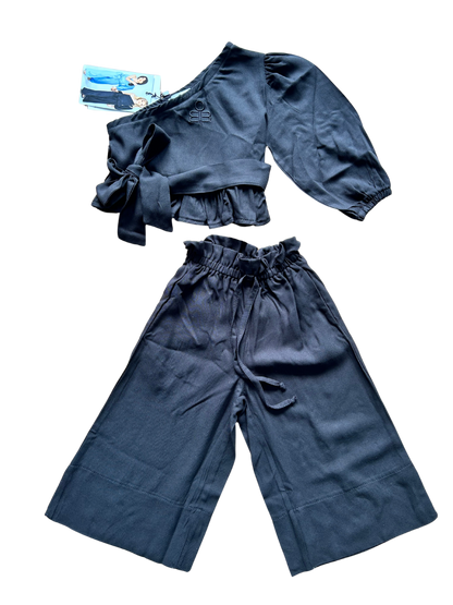 completo in viscosa nero con top monospalla e pantalone palazzo per bambina e mamma