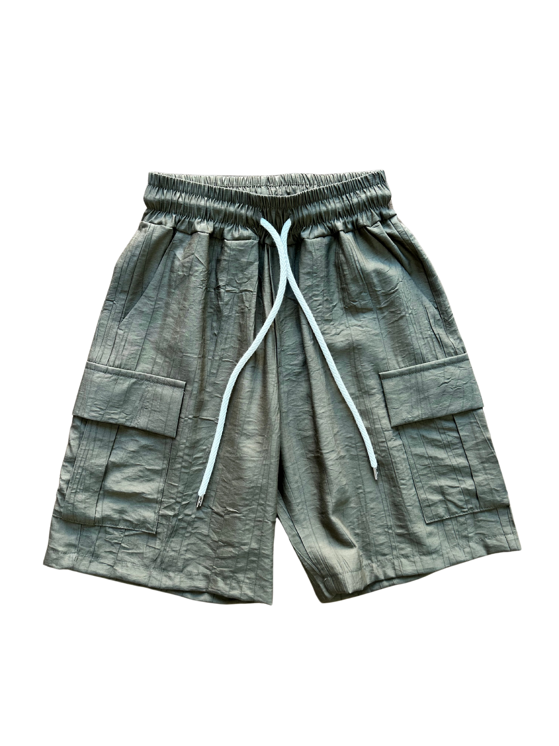 bermuda verde militare con elastico in vita e tasconi laterali per bambino e ragazzo
