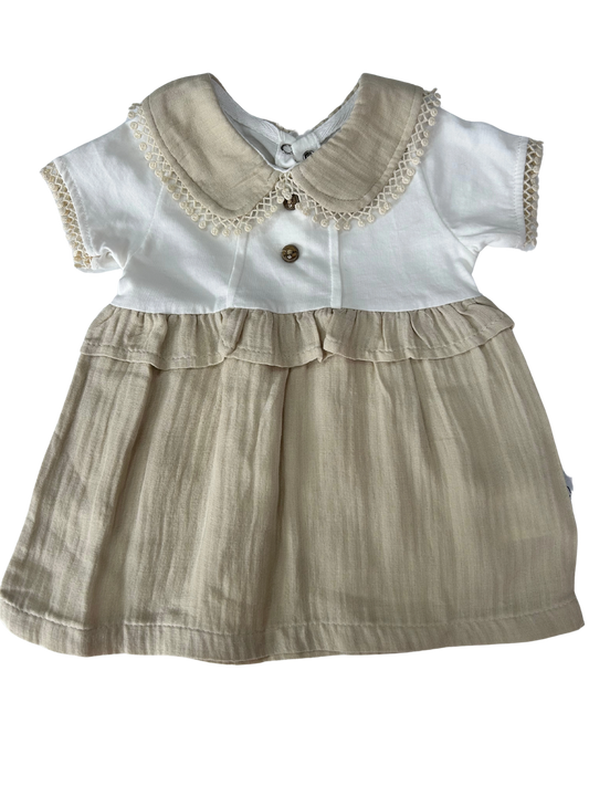 Abitino delicato bianco e beige per neonata