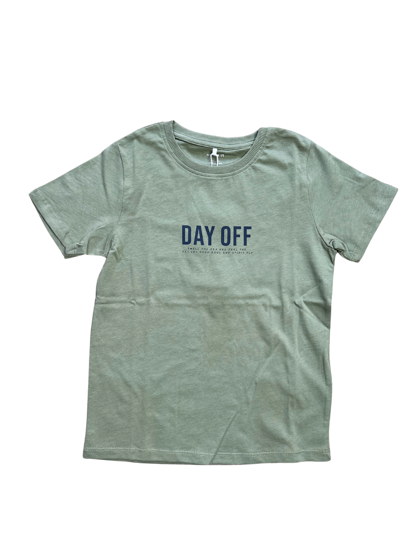 t-shirt nameit con stampa avanti e retro verde militare per bambini e ragazzi